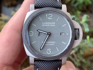 PAM 1662 SATIN-POLISHED TI VSF 1:1 BEST EDITION ON BLACK KEVLAR COMPOSITE STRAP P.9010 CLONE Replica