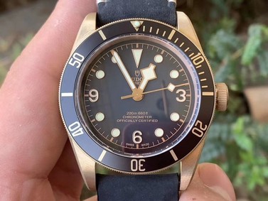 HERITAGE BLACK BAY BRONZE GRAY XF 1:1 BEST EDITION ON LEATHER STRAP A5612 V3 Replica