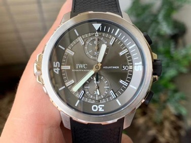 IWC0458 - Aquatimer Chronograph Sharks Grey SS/RU V6F 7750 Replica