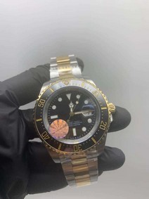 Rolers Sub Black Dial Gold Solid Steel Strap Replica