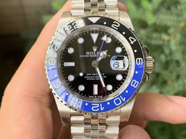 GMT Master II 126710 BLNR Batman 904L SS Noob 1:1 Best Edition on Bracelet A3285 (Correct Hand Stack) Replica