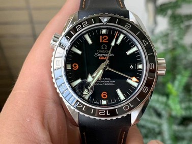 Planet Ocean 600M Co-Axial GMT 43.5mm VSF 1:1 Best Edition Black Dial Orange Markers Black Ceramic Bezel A8605 Super Clone Replica