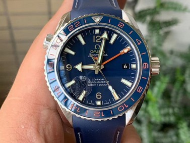 Planet Ocean 600M Co-Axial GMT 43.5mm VSF 1:1 Best Edition Blue Dial Blue Ceramic Bezel on Blue Rubber Strap A8605 Super Clone Replica