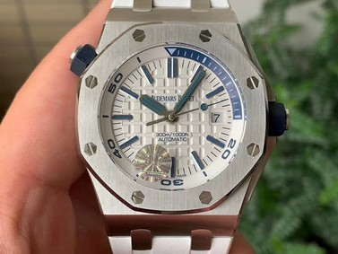 Royal Oak Offshore Diver Solid White Ceramic JF 1:1 Best Edition on White Rubber Strap A3120 V2 Replica