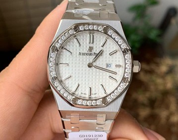 Lady Royal Oak 33mm SS JF 1:1 Best Edition Silver Dial Diamonds Bezel on SS Bracelet Swiss Quartz Replica