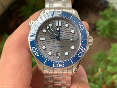 Seamaster Diver 300M SS/YS VSF 1:1 Best Edition YS Bezel Grey Dial on SS/YS Bracelet A8800 Replica