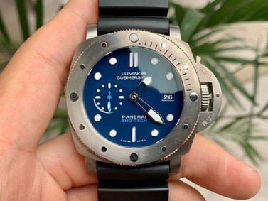 PAM692 T Titanium VSF 1:1 Best Edition on Black Rubber Strap P.9010 Super Clone Replica
