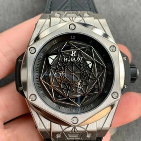 Big Bang Unico Sang Bleu Titanium HBF Skeleton Dial on Black Gummy Strap HUB1213 Mirror Replica