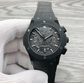 Hublot Chrono Black Hight Versio On Black Rubber Strap Mirror Replica