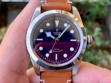 Black Bay 41 LF 1:1 Best Edition Blue Dial on Brown Leather Strap A2824 Replica
