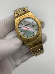 Audemars Piguet Royal Oak 33mm Gold Replica