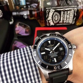 Breitling Superocean Black Blue Dial on Black Rubber Strap Replica