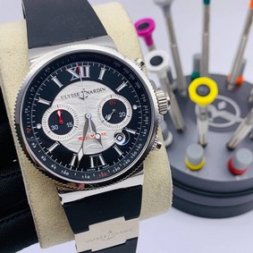 UN Maxi Marine Black/White Dial Silver Case on Black Rubber Strap Replica