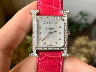 Hermes H Watch 26mm YG Diamonds Bezel OXF Best Edition White Dial on Deep Red Croco Strap Ronda Quartz Replica