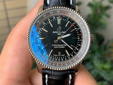 Navitimer 1 SS 41mm V7F 1:1 Best Edition Gray Bezel Black Dial on Black Leather Strap Replica