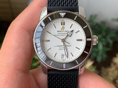 SuperOcean Heritage ii 42mm SS GF 1:1 Best Edition White Dial Black Bezel on Black Rubber Strap V2 Replica