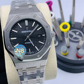 Audemars Piguet Royal Oak Silver Black Dial Mirror Replica